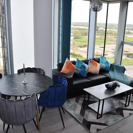 Stunning 2 Bedroom Apt Милтон-Кейнс Экстерьер фото
