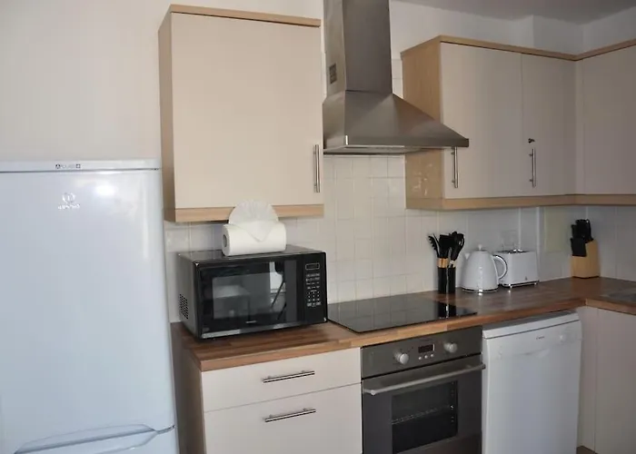 Stunning 2 Bedroom Apt